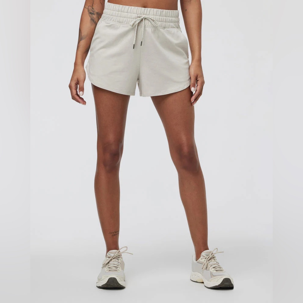 VUORI HALO PERFORMANCE SHORT 2.0 - ECRU HEATHER